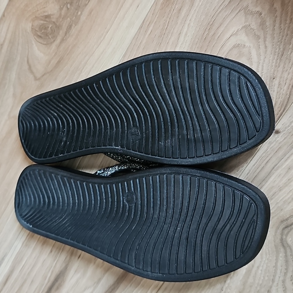 Cushionaire Black and Silver Sandals Womens Size 7 - Picture 7 of 9